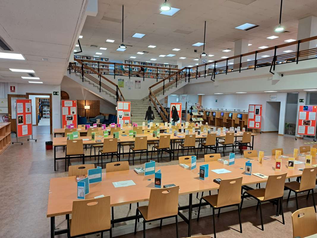 Nueva exposición Literatura y Asombro en la Biblioteca de Psicología - 2